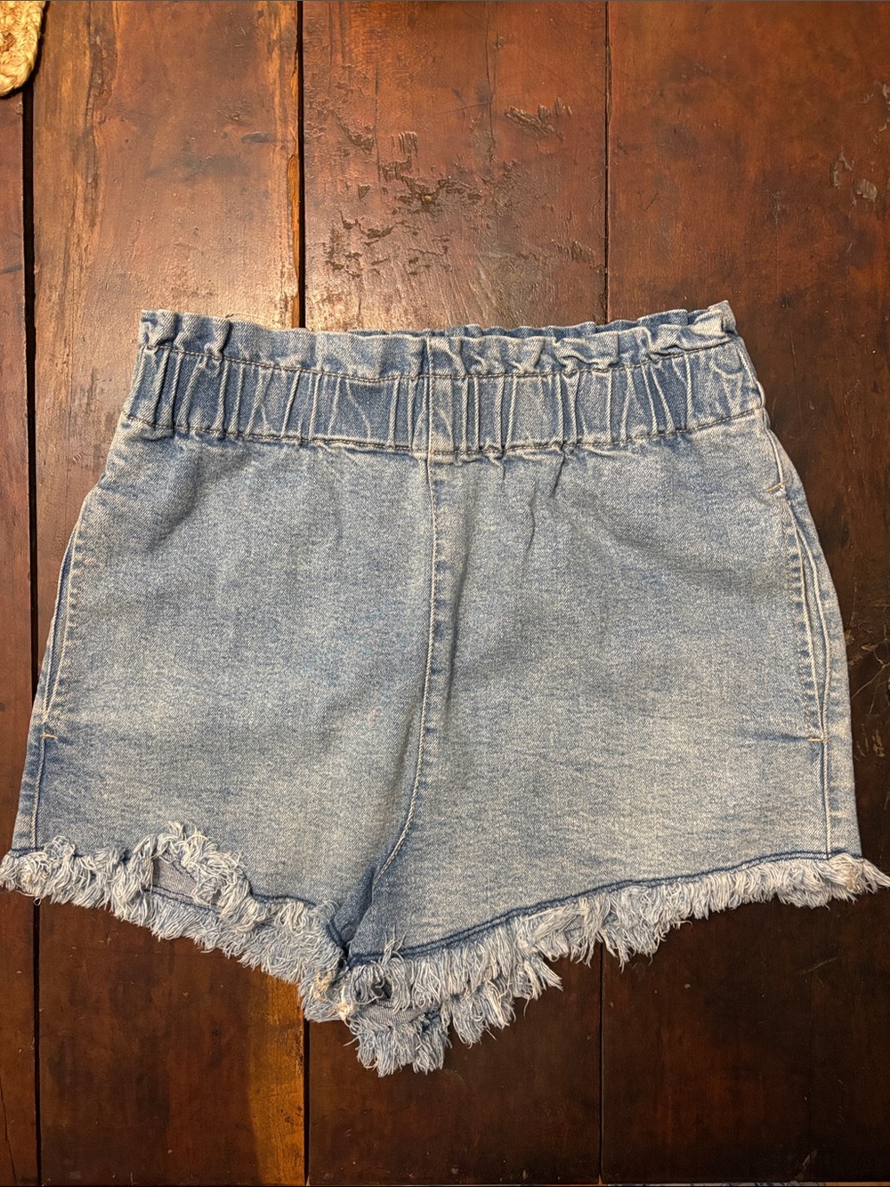 Material Girl Light Blue Denim Frayed-Hem Shorts size XS